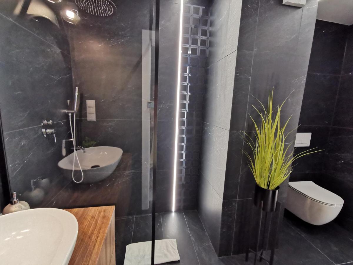 Apartamenty Kielce- Apartament Szmaragd Przy Zalew Kielecki, Faktura, Parking, Centrum Eksteriør bilde
